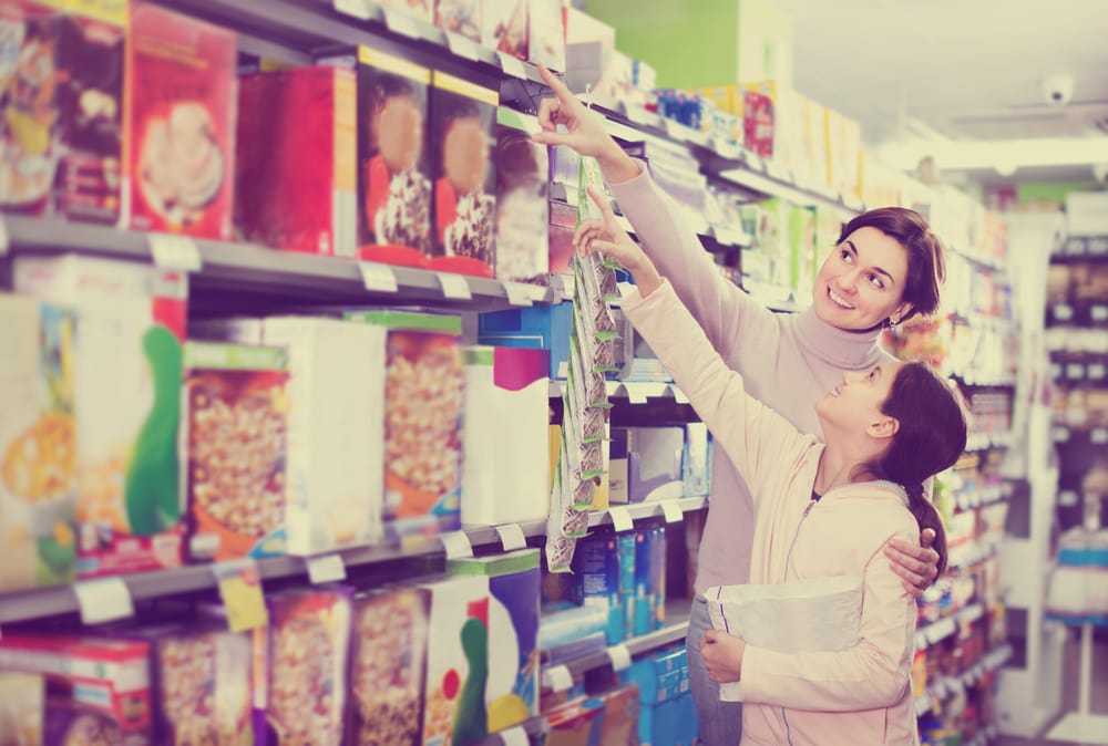Ever wondered why you can't help but make impulse purchases at grocery stores? Read this article to find out the tricks behind Supermarket Psychology! #supermarket #retail #merchandising #vegan #psychology #diet #health #cooking #groceries #weightloss