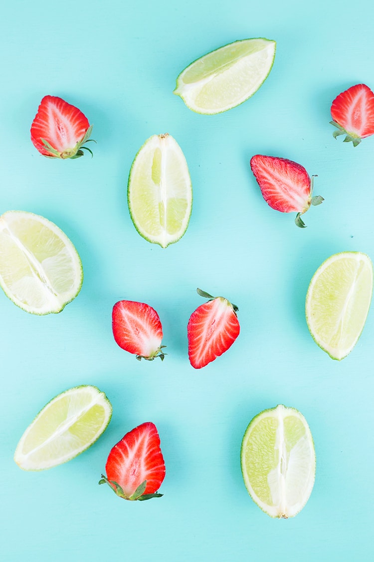 Strawberry Lime Cooler - a delicious, refreshing juice made of Apples, Strawberries and Fresh Lime. #juice #cooler #strawberry #lime #apple #coldpressed #juicer #healthy #refreshing #vegan #recipe #foodporn