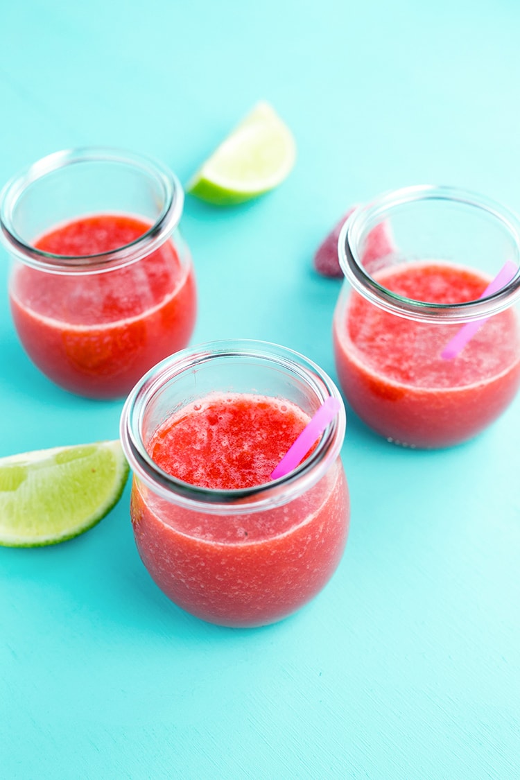 Strawberry Lime Cooler - a delicious, refreshing juice made of Apples, Strawberries and Fresh Lime. #juice #cooler #strawberry #lime #apple #coldpressed #juicer #healthy #refreshing #vegan #recipe #foodporn