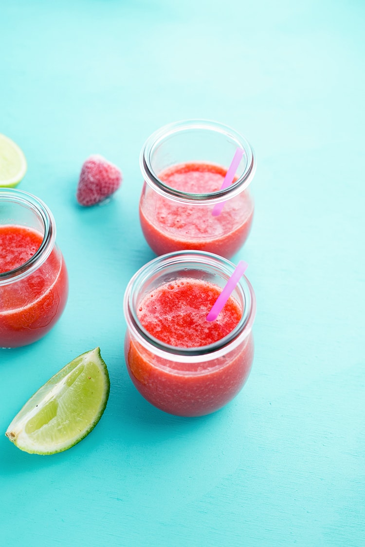 Strawberry Lime Cooler - a delicious, refreshing juice made of Apples, Strawberries and Fresh Lime. #juice #cooler #strawberry #lime #apple #coldpressed #juicer #healthy #refreshing #vegan #recipe #foodporn