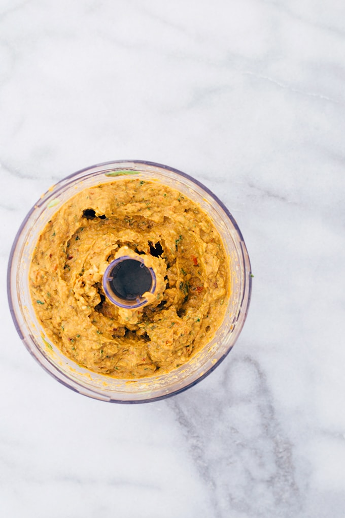 Avocado and Sundried Tomato Pesto Pasta #healthy #raw #simple #vegan #recipe #basil #pesto