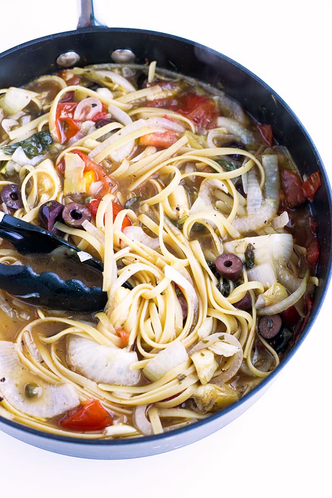 Vegan One Pot Pasta - all ingredients are cooked in one pot, and ready in under 20 minutes. #vegan #healthy #simple #recipes #pasta #onepot #delicious