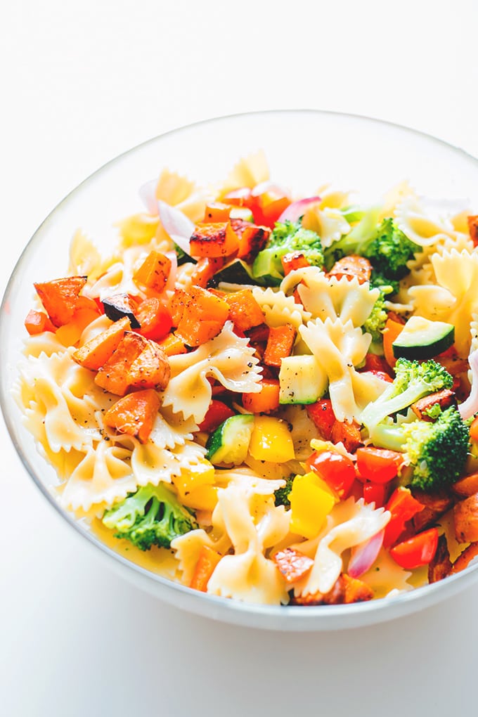 A delicious veggie packed Vegan Rainbow Pasta Salad dressed with a White Balsamic Vinegar Dressing. Healthy, Quick, Simple. #simple #vegan #vegetarian #pastasalad #pasta #quick #recipes #rainbow