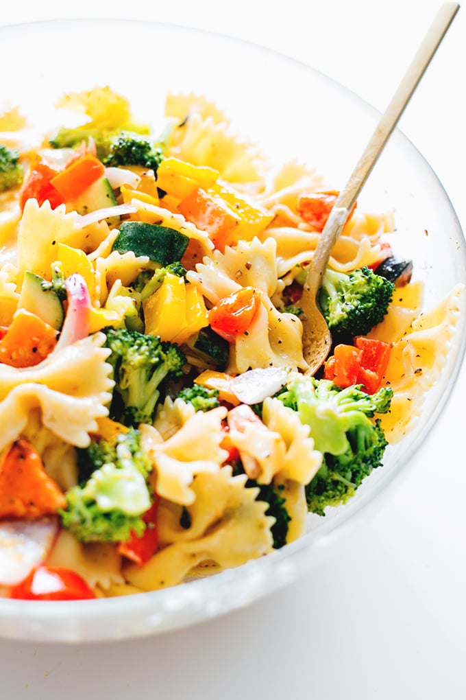 A delicious veggie packed Vegan Rainbow Pasta Salad dressed with a White Balsamic Vinegar Dressing. Healthy, Quick, Simple. #simple #vegan #vegetarian #pastasalad #pasta #quick #recipes #rainbow