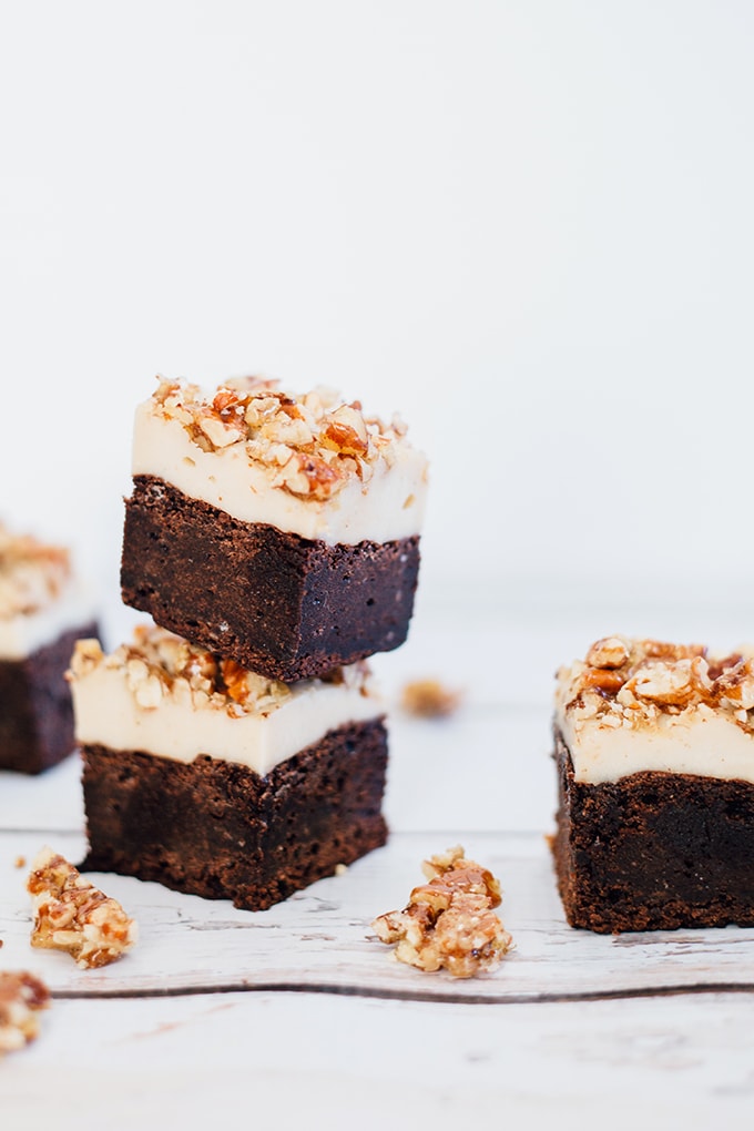 Vegan Cheesecake Brownies with Pecan Praline - Vegan Fudge Brownie, Vanilla Bean Cashew Cheesecake and Pecan Praline Brittle topping. #vegan #brownie #veganbrownie #cheesecake #cheesecakebrownies #delicious #chocolate