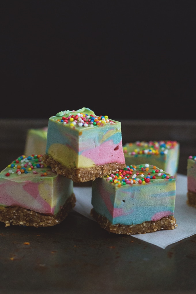 Vegan Paddle Pop Squares - A Delicious Frozen Rainbow Treat, Flavored with Butterscotch and Vanilla Bean. Raw/ Vegan / Gluten Free. #raw #vegan #cashew #cheesecake #paddlepop #icecream #healthy #rainbow