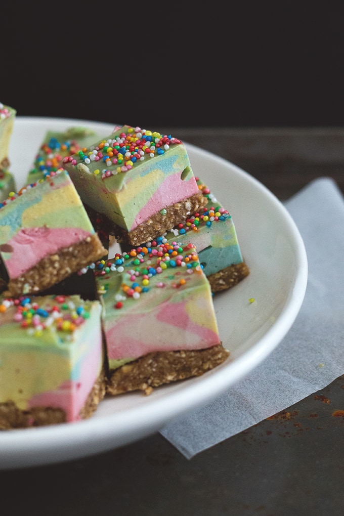 Vegan Paddle Pop Squares - A Delicious Frozen Rainbow Treat, Flavored with Butterscotch and Vanilla Bean. Raw/ Vegan / Gluten Free. #raw #vegan #cashew #cheesecake #paddlepop #icecream #healthy #rainbow