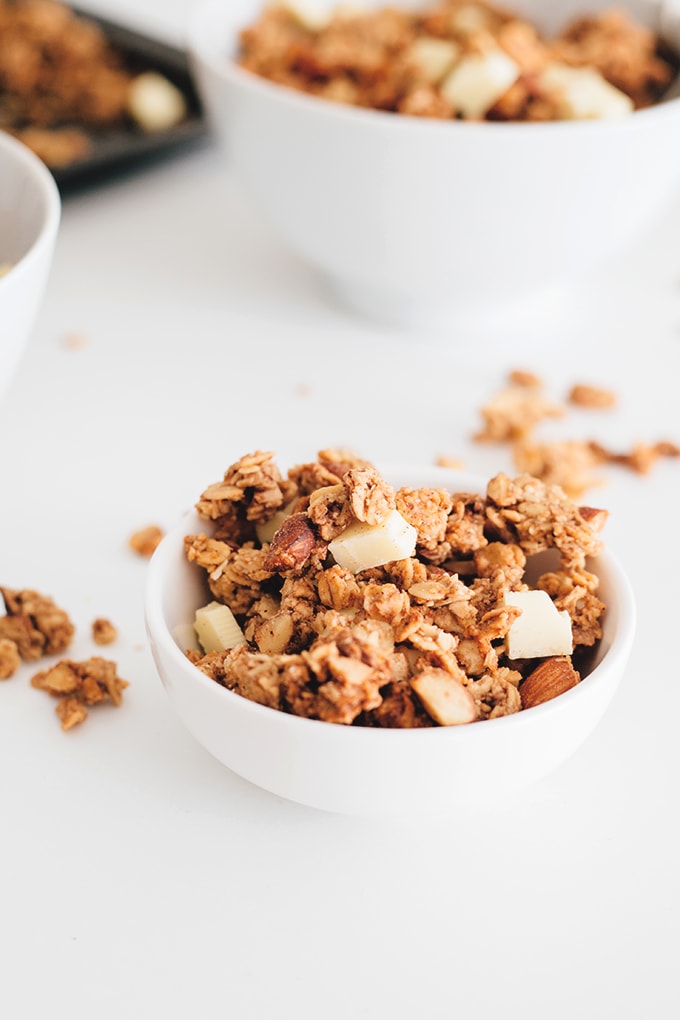 Delicious Vegan Chai Spiced Granola, a Healthy and Delicious Morning Cereal Treat. #vegan #cereal #snack #granola #chai #spiced #oats #oatmeal #almonds #healthy #simple