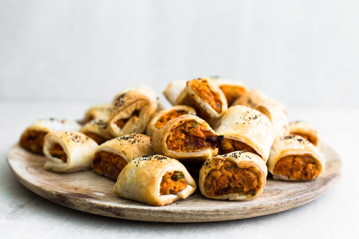 Delicious Vegan Sweet Potato Sausage Rolls with Chickpeas, Gochujang, Coriander and delicious Puff Pastry. Vegan and Ready in under an Hour. #sausagerolls #vegan #sweetpotato #christmas #snack #party #veganrecipes #simple 