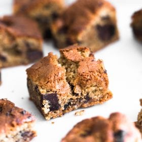 vegan chocolate chip cookie bars