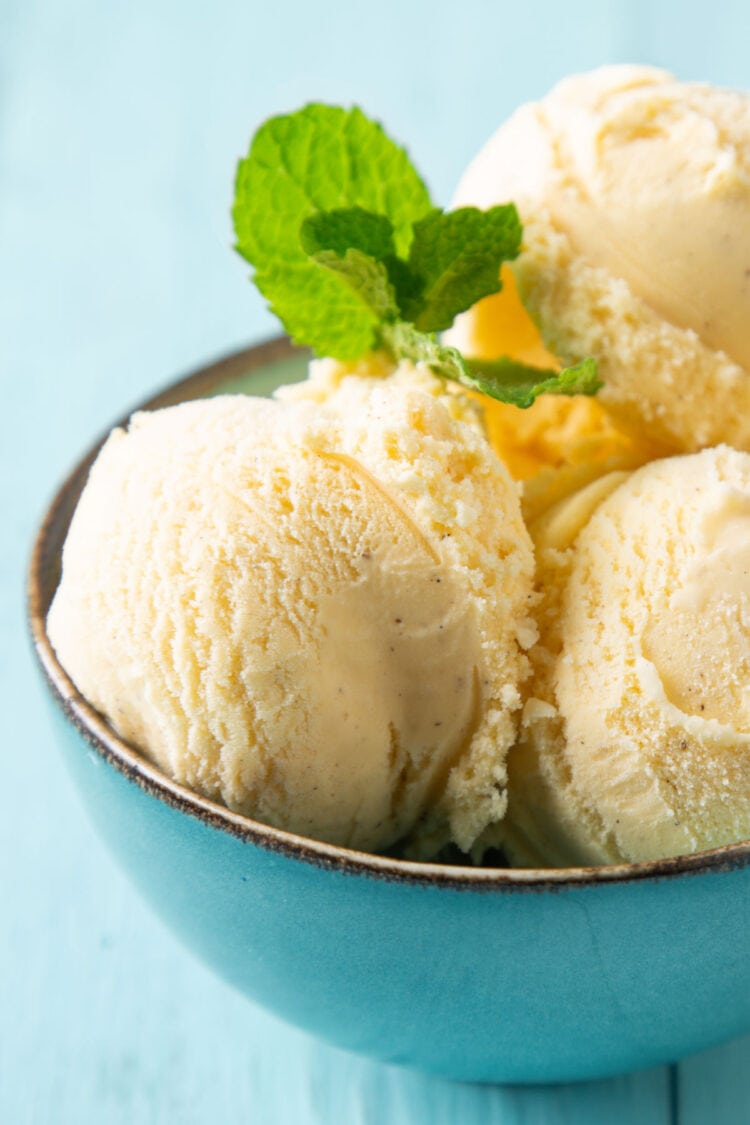 Vegan Ice Cream With 2 Ingredients (No ice cream maker needed!)