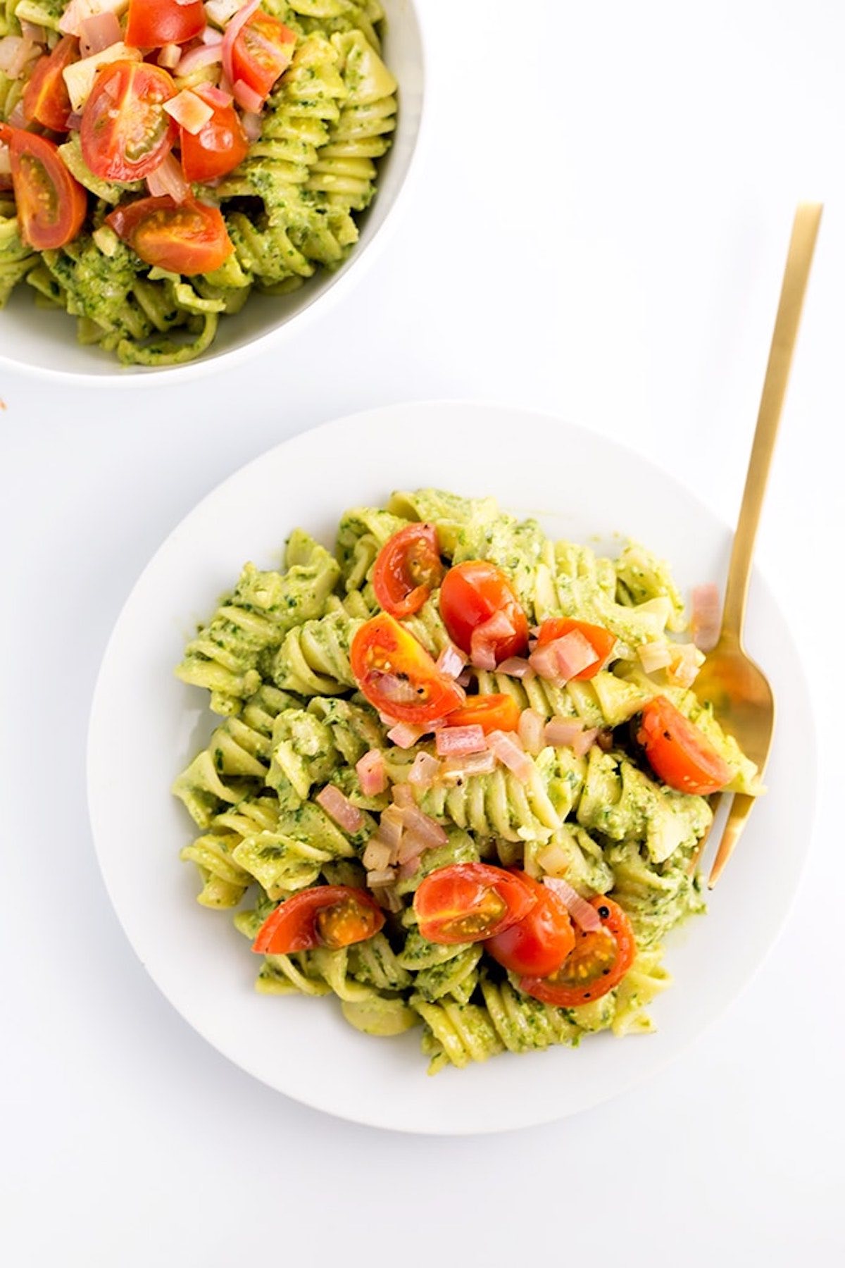 vegan pesto pasta.