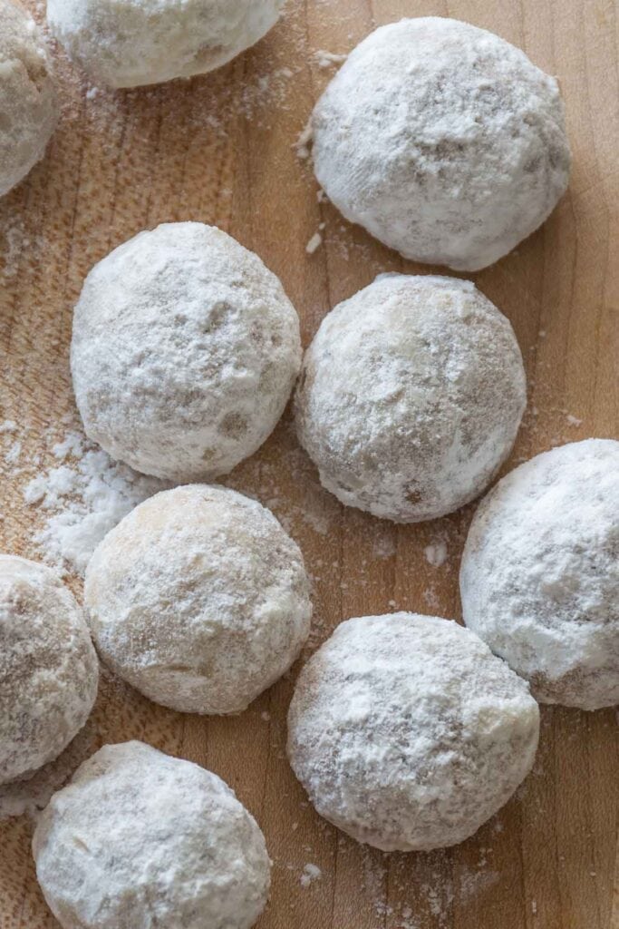 snowball cookies.