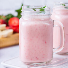 strawberry banana smoothie recipe.