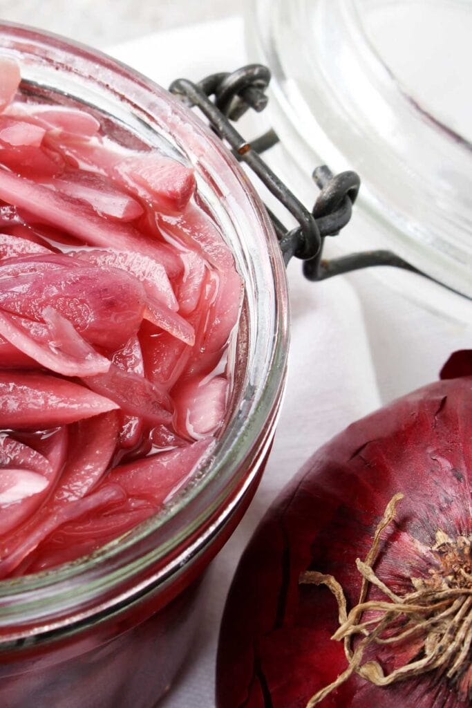 pickled onions red.